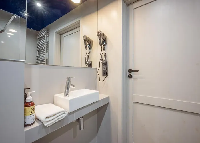 Bike'up Aparthotel 3*